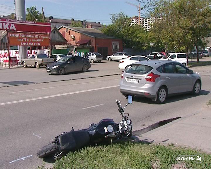 «Факты. Происшествия»: гибель мотоциклиста в Краснодаре, разрушение финансовой пирамиды, убийство на 1 мая в Абинске