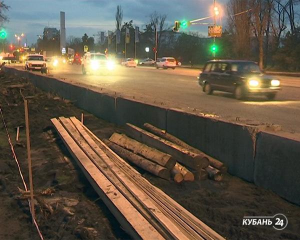 «Факты 24»: почему в Краснодаре на Ростовском шоссе образуются пробки, Путин наградил жительницу Кубани орденом Дружбы