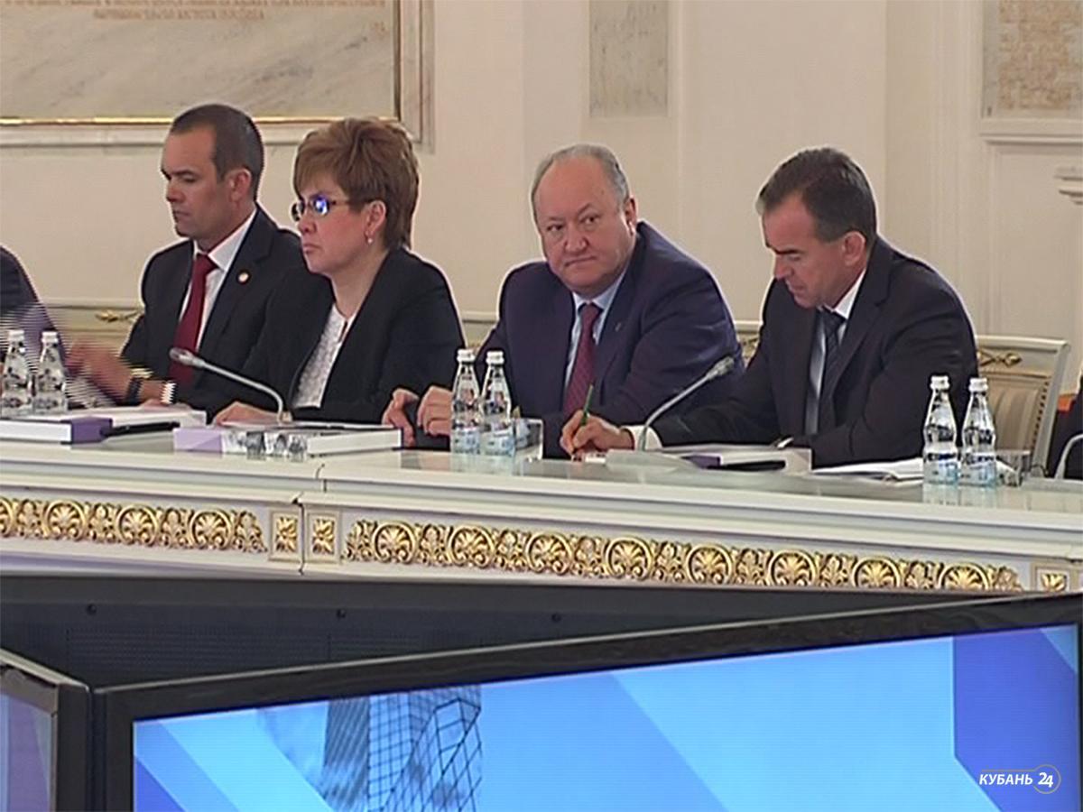 «Факты 24»: Кондратьев принял участие в заседании Госсовета в Кремле, на Кубани объявили экстренное предупреждение по ливням и граду
