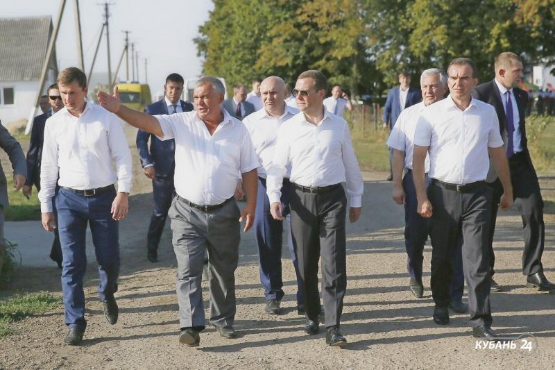 «Факты 24»: Дмитрий Медведев посетил Кубань с рабочим визитом, в Краснодаре открыли бесплатные экскурсии по фонтанам