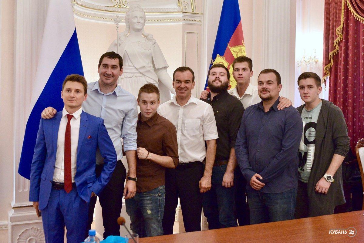 «Факты 24»: губернатор Кубани пообщался с участниками краснодарских команд КВН, в Сочи открыли аллею звезд «Новой волны»