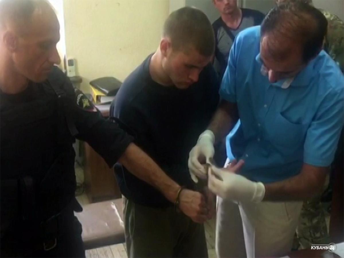 «Факты 24»: задержали подозреваемого в стрельбе на посту ДПС в Краснодаре, на Кубани стартовала прививочная кампания против гриппа