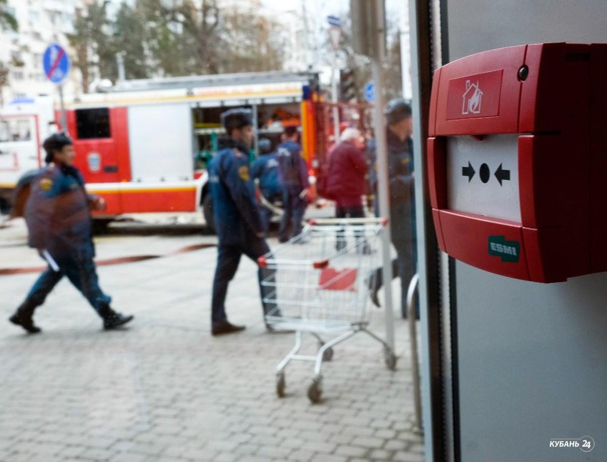 «Факты 24»: кубанские ТРЦ начали модернизацию противопожарных систем, в больницы Кубани с укусами клещей обратились 111 человек