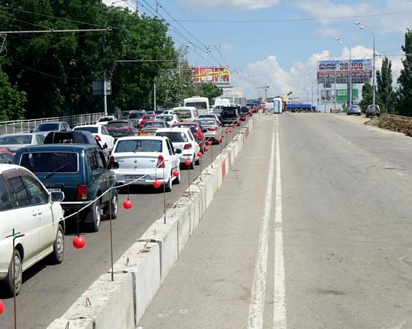 В Краснодаре ремонт дороги на улице Северной завершен наполовину