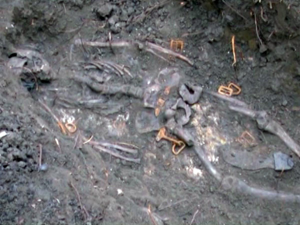 Поисковики нашли заброшенную могилу летчика благодаря жителям Крымского района