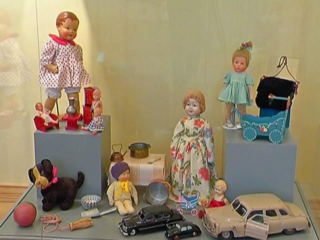 В Краснодаре открылась выставка антикварных игрушек