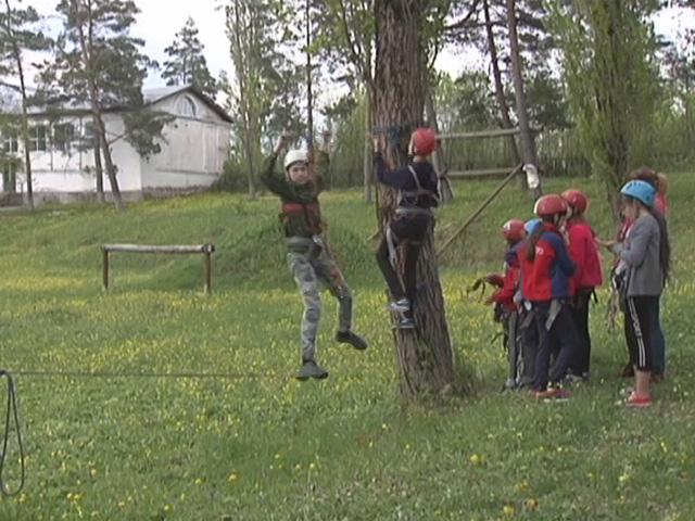 В Апшеронском районе начали проверять на безопасность маршруты для детских походов