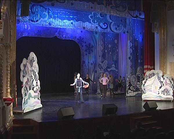 В театрах Краснодара начались показы новогодних спектаклей