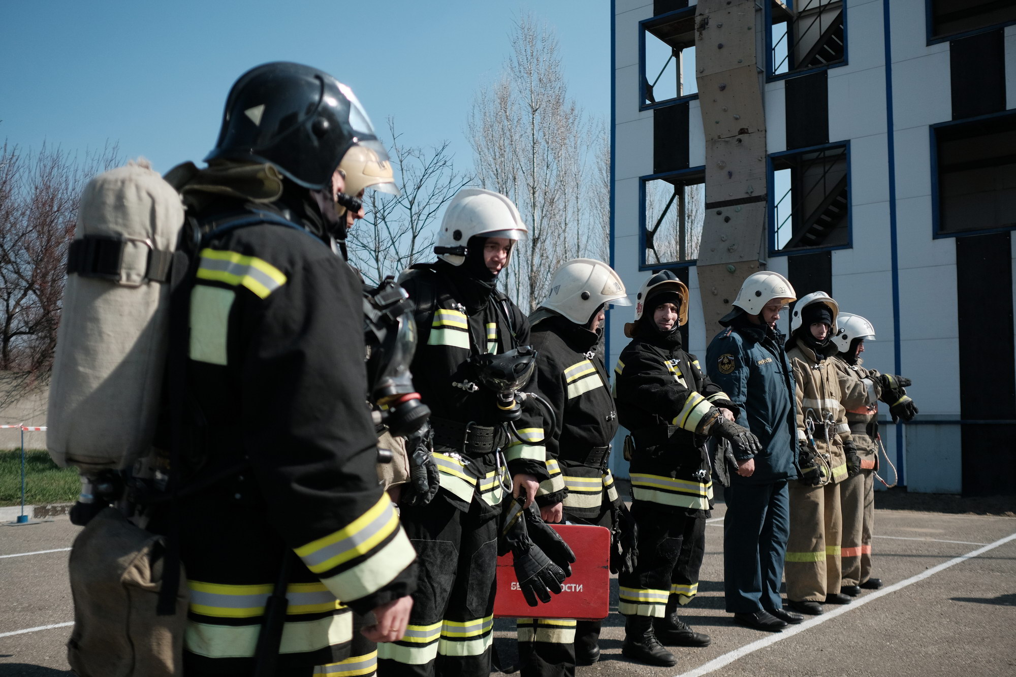 В Краснодаре прошел региональный этап соревнований среди пожарных