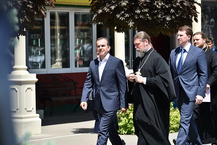 В Краснодаре Вениамин Кондратьев посетил православную школу