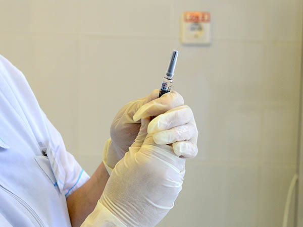 Исследование: низкое доверие к вакцинам делает население уязвимым