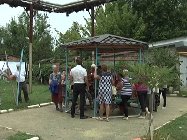 В поселке Абинского района люди девять лет живут без горячей воды