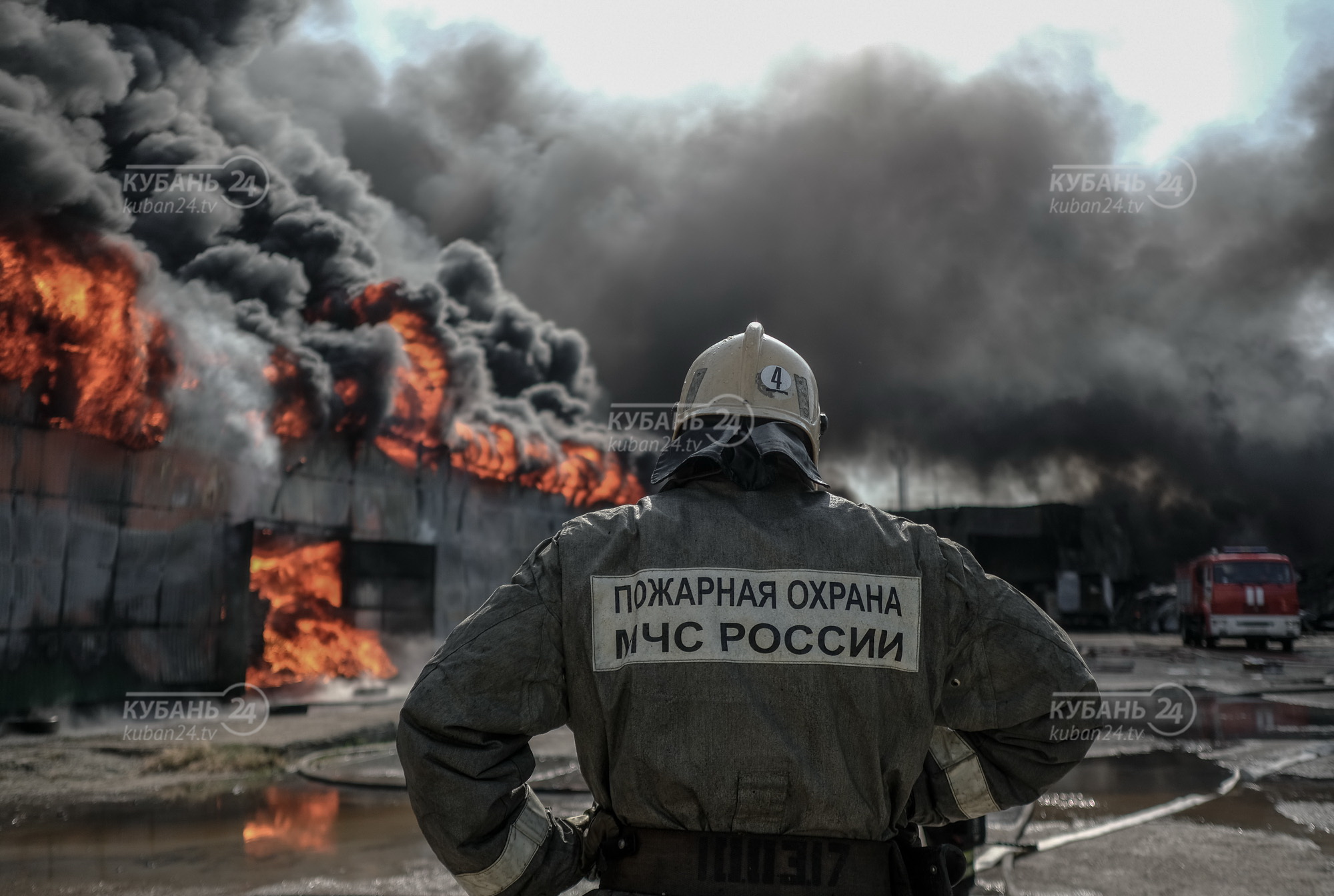 Ущерб от пожара на складе шин в Краснодаре составил более 100 млн рублей