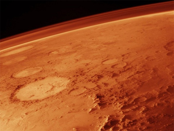 Илон Маск: сделать атмосферу Марса пригодной для землян можно с помощью Солнца