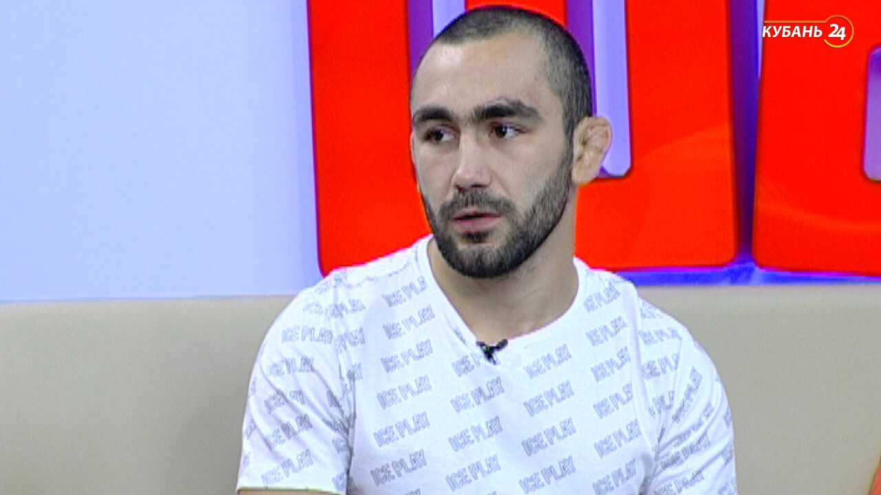 Боец MMA Вартан Асатрян: из октагона нельзя выйти во время боя