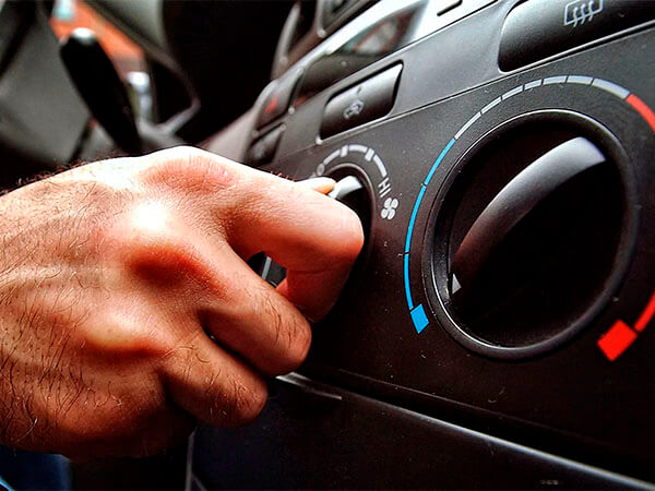 Автоосень: стоит ли включать кондиционер в машине при 0°C и ниже