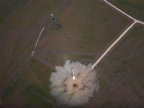 Компания SpaceX Илона Маска планирует запустить на орбиту 30 тыс. спутников