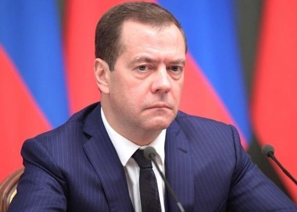 Дмитрий Медведев сравнил Европу с некрасиво стареющей мазохисткой