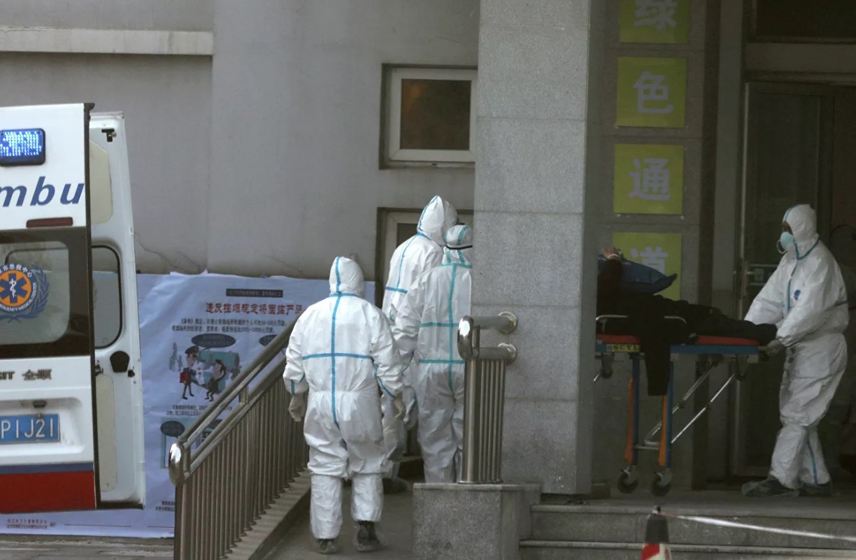 Возможна эпидемия: новый коронавирус из Китая передается от человека к человеку