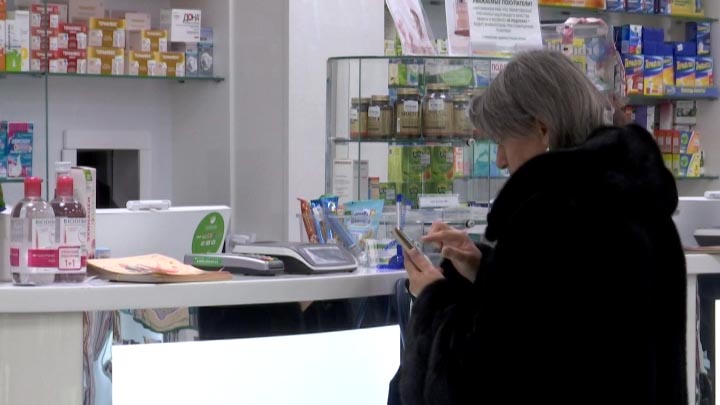 В частных аптеках Краснодара завысили цены на маски