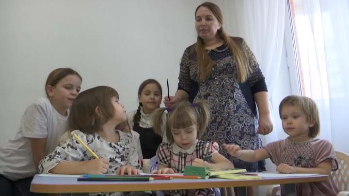 В Краснодаре семья Стояновых воспитывает 14 детей
