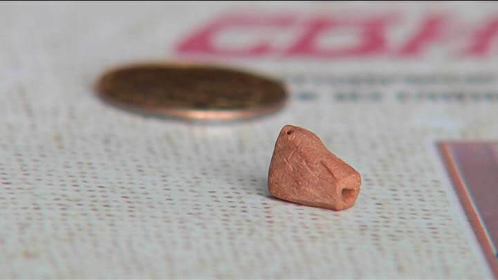 Житель Горячего Ключа создал самую маленькую свистульку в мире