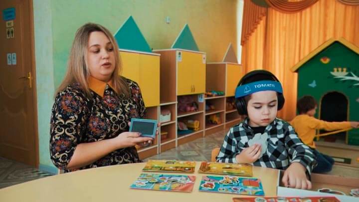 В Новороссийске детей с аутизмом будут лечить системой «Томатис»