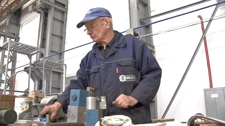 Краснодарец 60 лет подряд работает на станкостроительном заводе