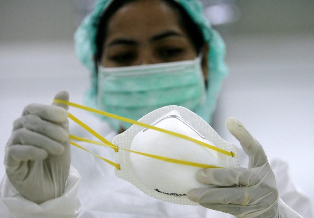 Ученые создают маску, которая будет светиться при коронавирусе