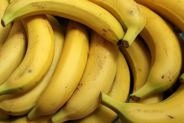 Дыня с бананом может остановить сердце. С чем еще нельзя сочетать бананы?