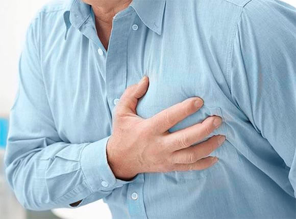Смертельно опасно: 5 главных признаков, предупреждающих о болезнях сердца