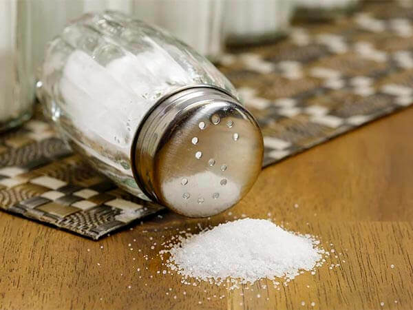 Отказ от соли увеличивает риск инфаркта