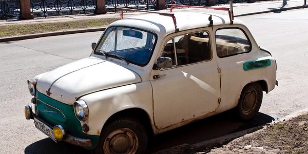 Легенда СССР: самый народный автомобиль – «горбатый» «Запорожец»