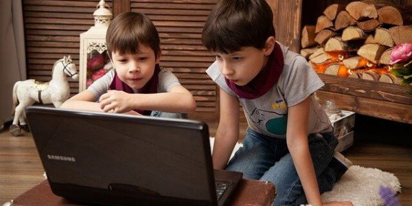 У детей компьютерная зависимость способна вызвать задержку в развитии
