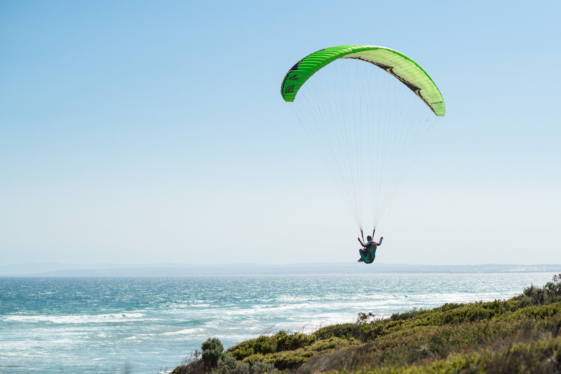 paragliding-4823764_1920