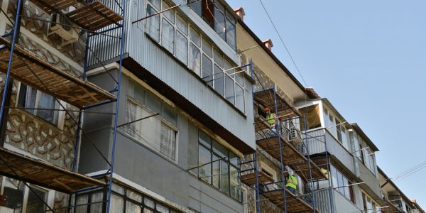 В Краснодарском крае отремонтируют около 800 многоквартирных домов