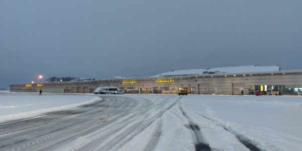 В аэропорту Краснодара из-за снегопада перенесли утренние рейсы