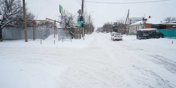 Сообщение с тремя населенными пунктами на Кубани прервано из-за снегопада
