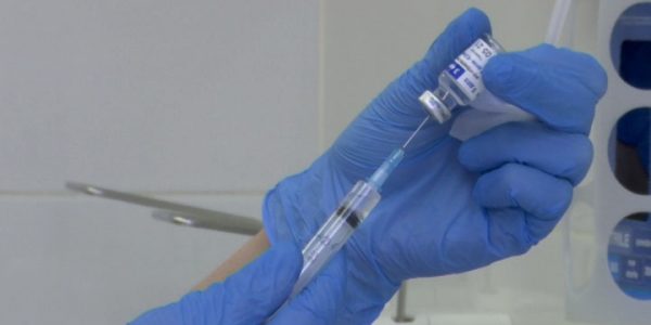 В поликлинике Славянска-на-Кубани вакцину от COVID-19 получили около 500 человек
