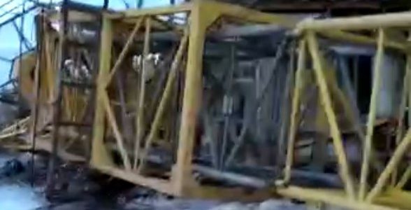 В Краснодаре упал строительный кран, погибли женщина и мужчина