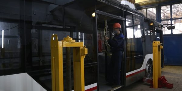 В Краснодаре в КТТУ начали собирать первый троллейбус