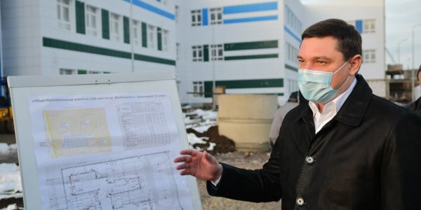 Контракт со строителями школы в Российском расторгли правильно — Первышов
