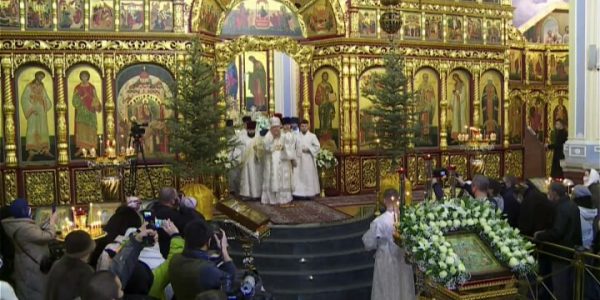Православные верующие 7 января отмечают Рождество Христово