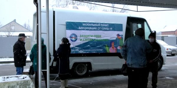 В станице Троицкой Крымского района прошла выездная вакцинация от COVID-19