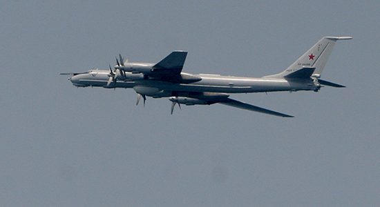 В Краснодарский край на сборы прибыли противолодочные самолеты Ту-142
