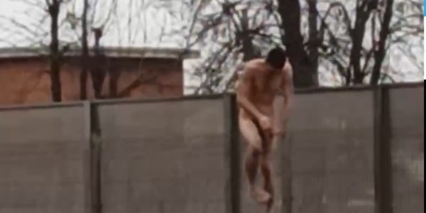 В Краснодаре голый наркоман «гулял» по Ейскому шоссе