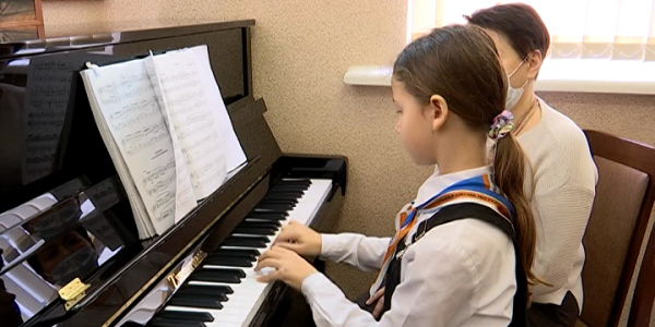 Детская музыкальная школа № 2 в Сочи получила новые музыкальные инструменты