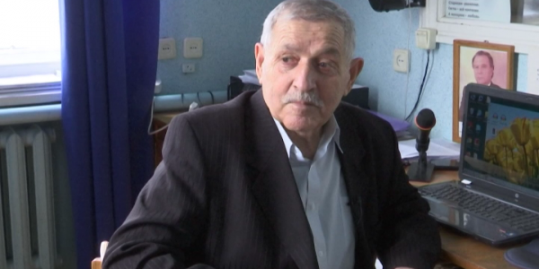 Заслуженный журналист Ноха Султханов отметил 50 лет во главе газеты «Кировец»