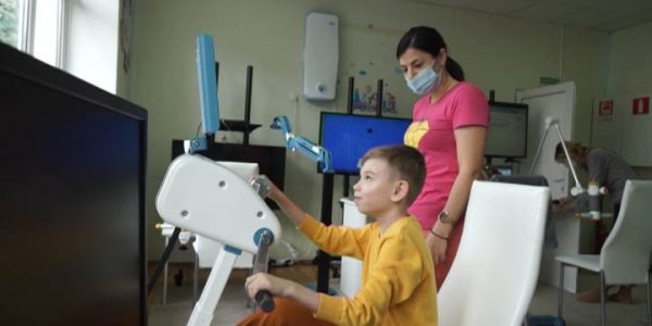 В Краснодаре Детскому краевому медцентру реабилитации подарили игровые модули