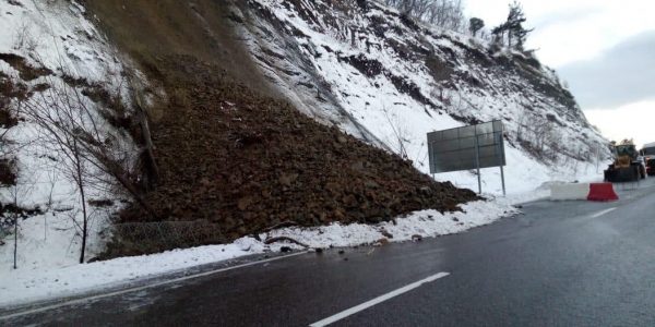 В Сочи 21 февраля планируют закончить расчистку участка трассы, где сошел сель